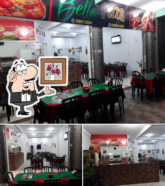 O interior do Bella Pizza