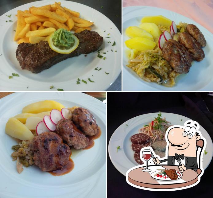 Bestellt ein Fleischgericht bei Restaurant Kriemhilde