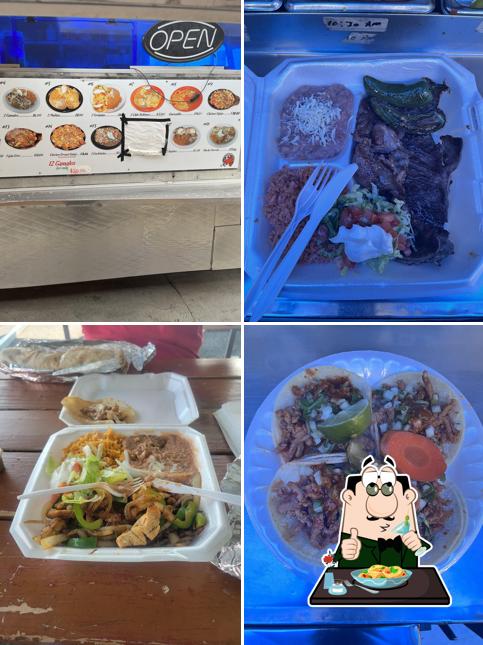 Meals at El Herradero food truck