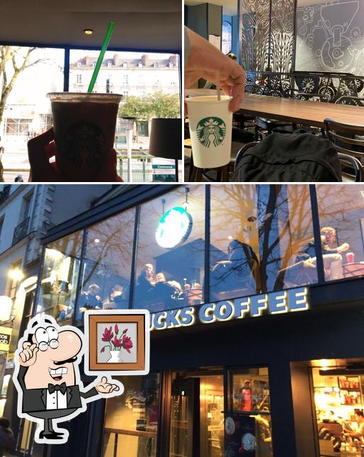 L'intérieur de Starbucks