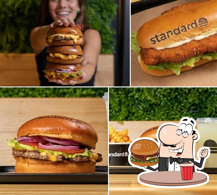 Experimente um dos hambúrgueres servidos no standard burger