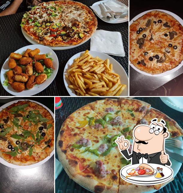 A KE PIZZA Pizzeria Kebab, puoi ordinare una bella pizza