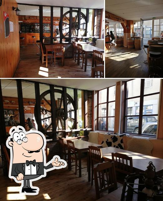 Le Saloon