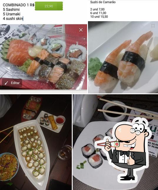 Rolos de sushi são disponibilizados no Tatsu Sushi Bar