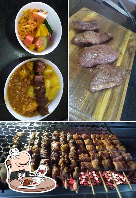 Escolha refeições de carne no Restaurante do João