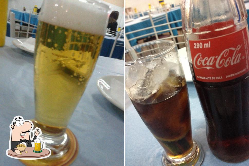 Peça um copo de cerveja leve ou escura