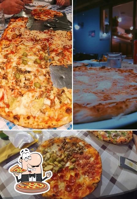 A La Rondine, puoi goderti una bella pizza