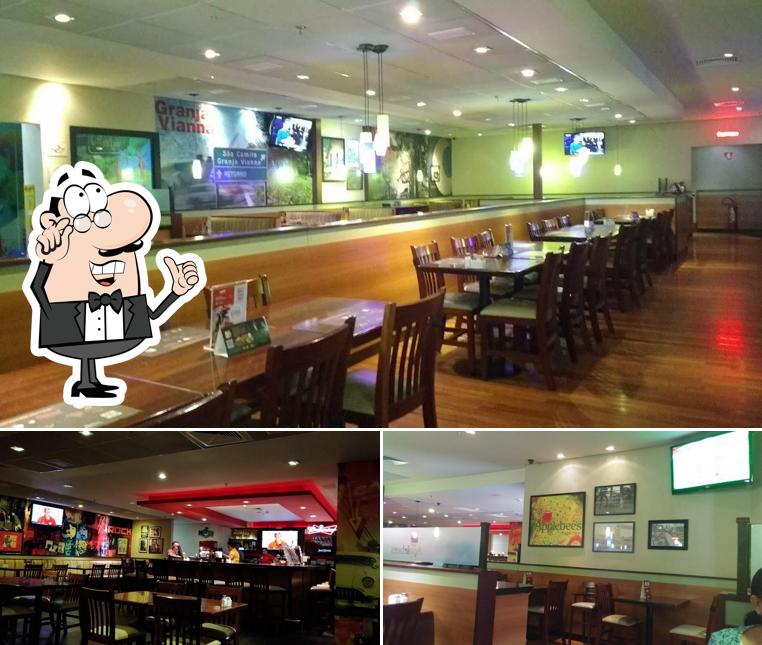 O interior do Applebee's Shopping Outlet Premium