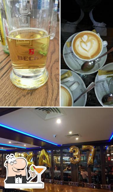 La photo de la boire et comptoir de bar concernant Scottish Pub
