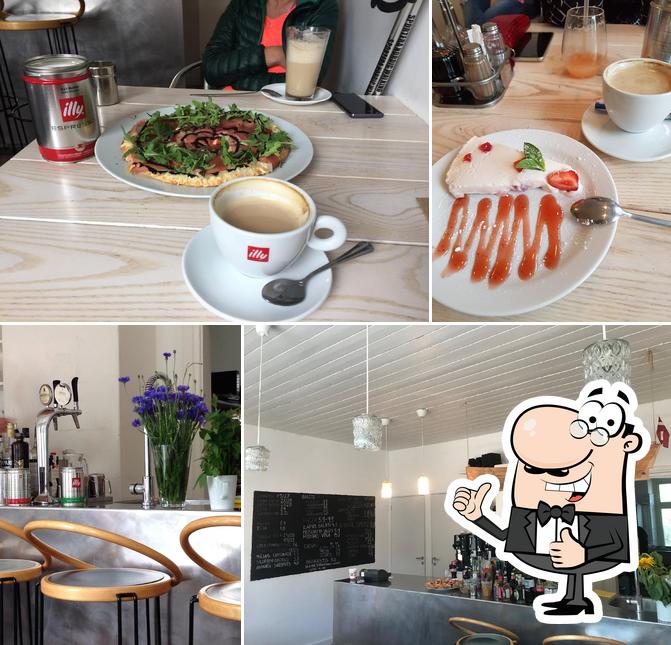 Здесь можно посмотреть снимок кафе "kafejnīca "Laiva""