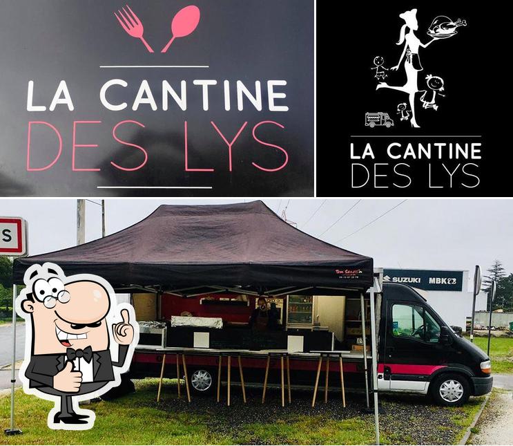 Look at the image of La Cantine Des Lys