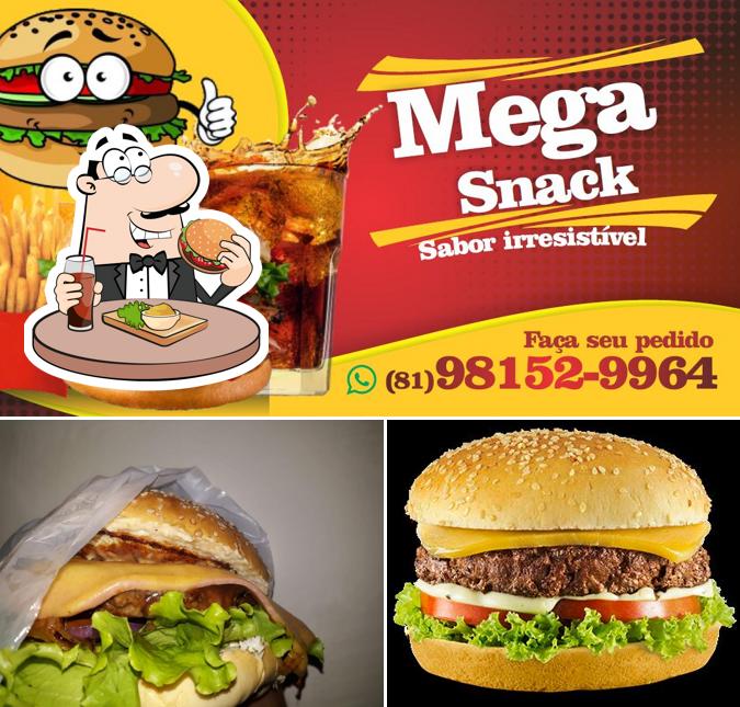 Delicie-se com um hambúrguer no Mega Snack - Hamburgueria