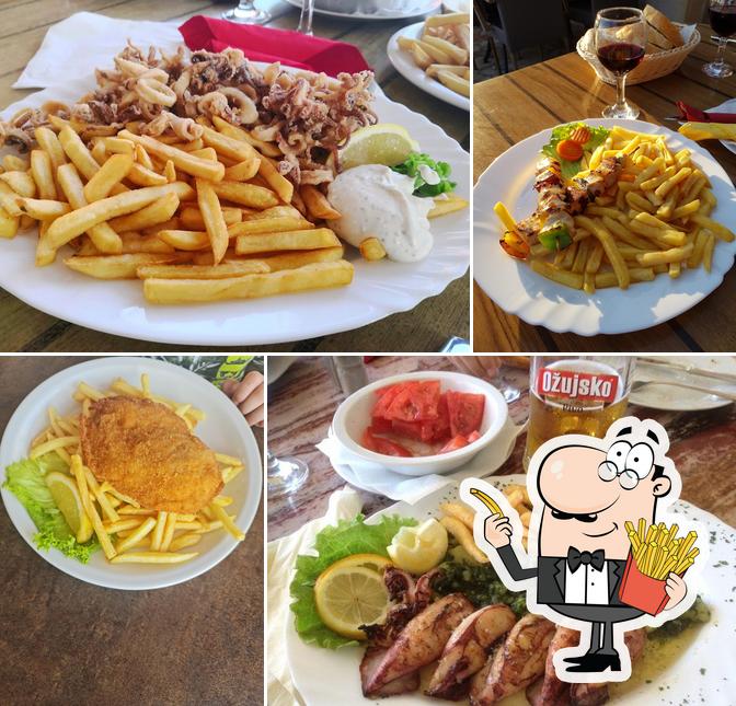 Villa Monica Resturant