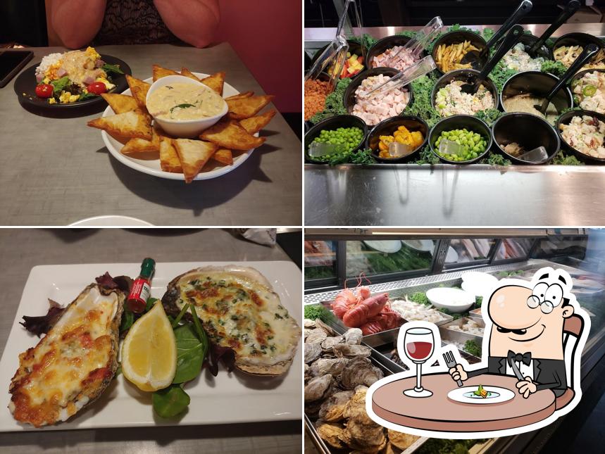 The Fish House Restaurant & Seafood Market, 4910 N Clinton St in Fort