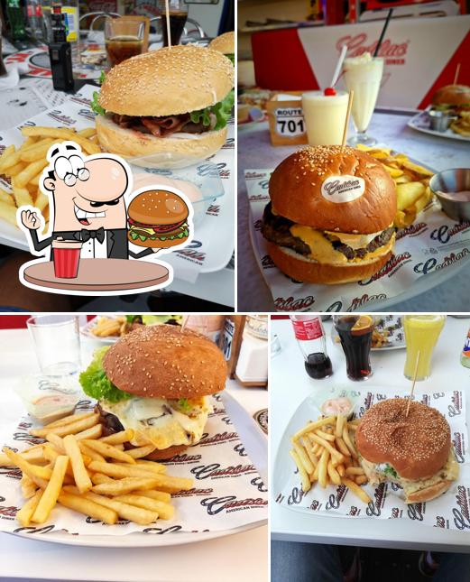 Prova un hamburger a Cadilac American Diner Bibione