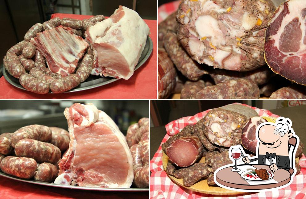 Prenez des repas à base de viande à Play Pig