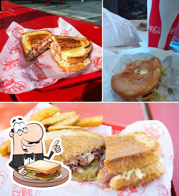 Mike's Drive-In, Oregon City - Restaurant menu, prices and reviews
