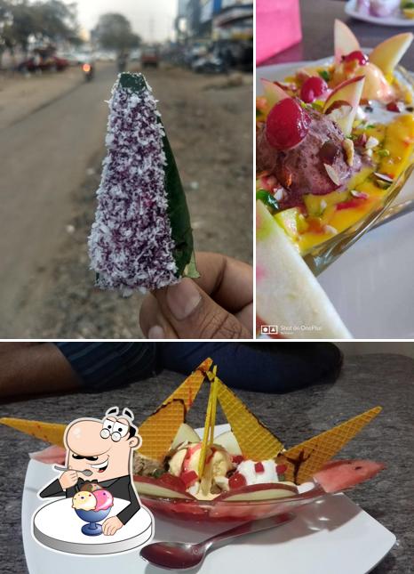 Aahaar Veg Court serves a selection of sweet dishes