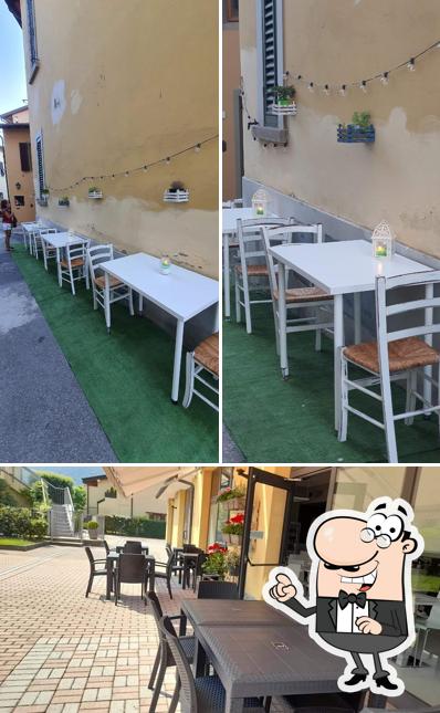 Siediti a un tavolo di L' Angolo 27
