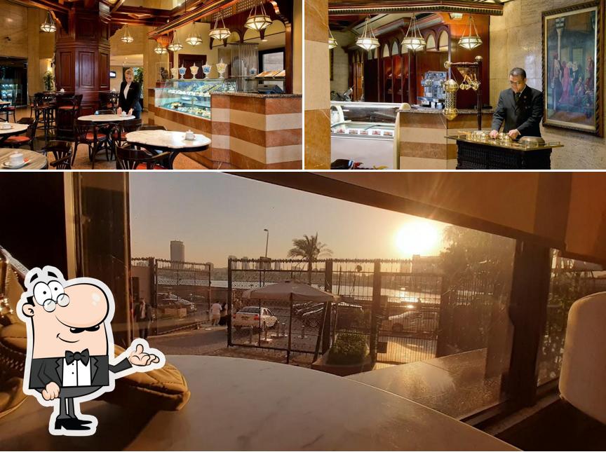 Cafe Corniche se distingue por su interior y exterior