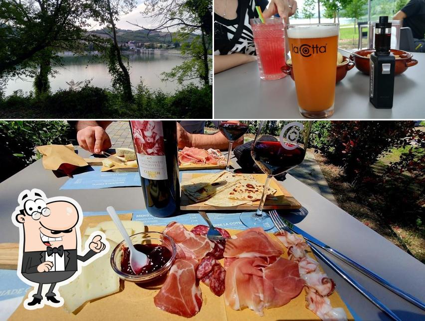 Questa è la immagine che presenta la esterno e cibo di Diga Lounge Bistrot