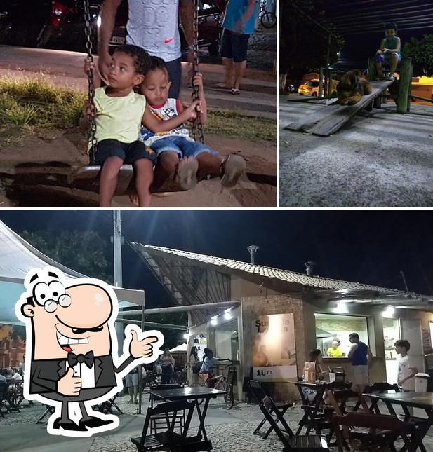Look at this image of Encontru´s dos Barões
