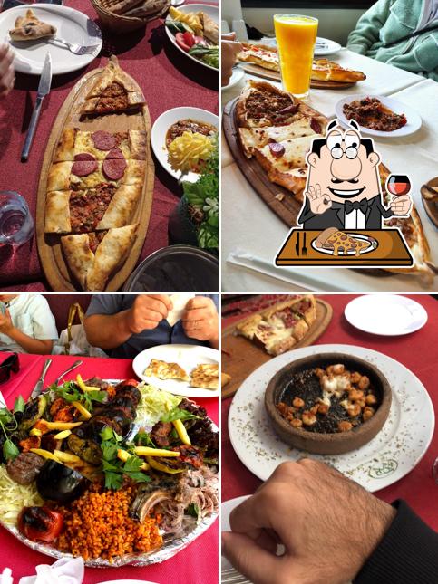 Закажите пиццу в "Anatolia Restaurant"