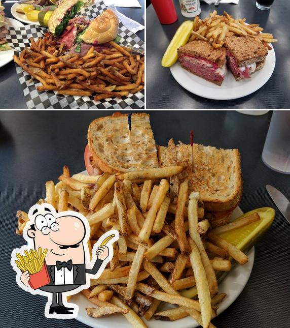 Oscar's Deli in Winnipeg Restaurant menu and reviews