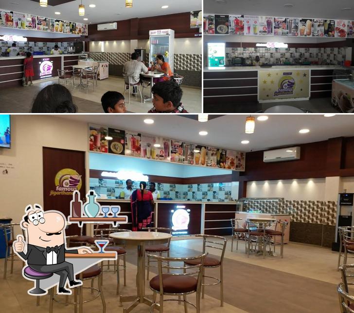 The interior of Famous Jigarthanda