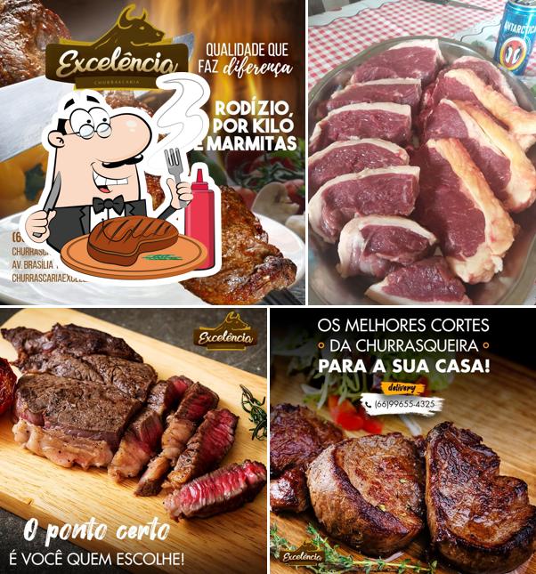 Experimente pratos de carne no Churrascaria Excelência