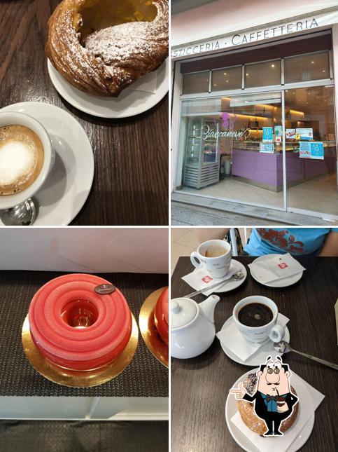 Goditi qualcosa da bere a Pasticceria Biancaneve Cremona