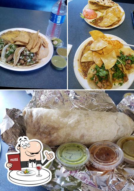 Еда в "Taco Gonzalez"