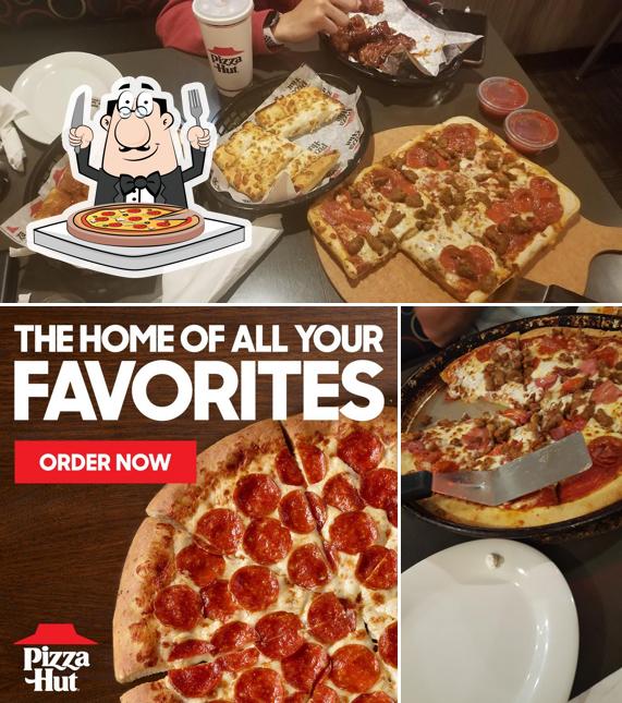 Pizza Hut, 616 Town East Main St in Carnegie Restaurant menu and reviews