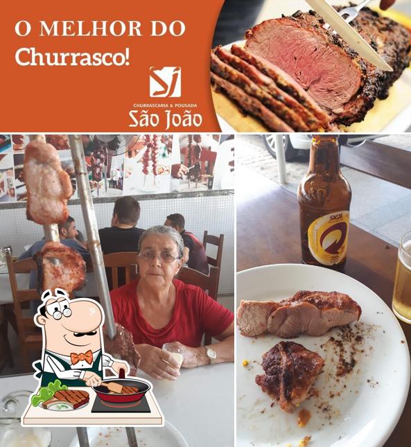 Peça pratos de carne no Churrascaria e Pousada São João