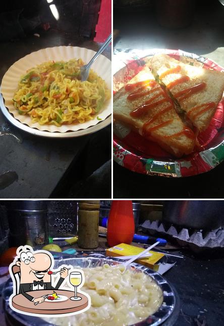 Food at Vishu's Maggi And Omelette Hut