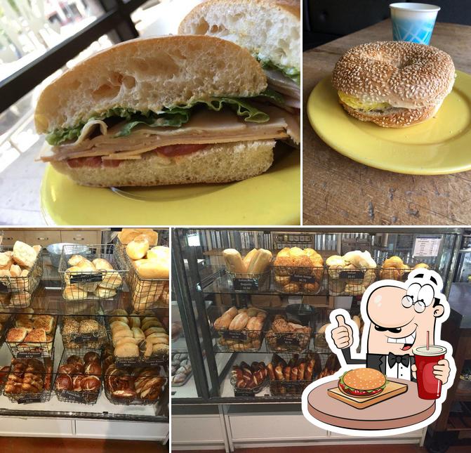 Prueba una hamburguesa en Vosen's Bread Paradise