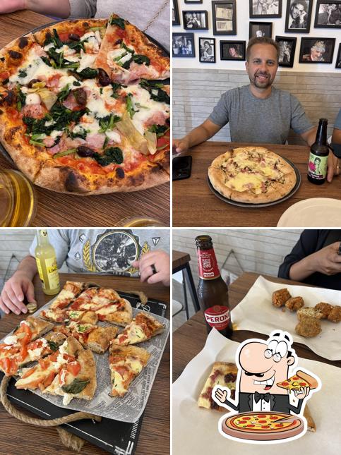 Ordina una pizza a Pizzeria Acqua & Farina
