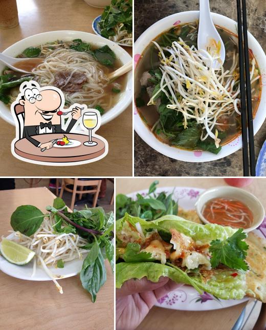 Еда в "Pho' Vietnam"