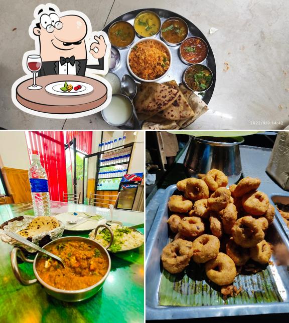 Food at Sri Ganapathi Bhojnalaya