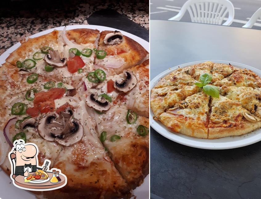 Попробуйте пиццу в "Rusticana Gyros & Pizzeria"