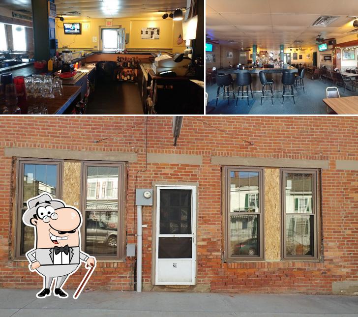 The Pump House Bar and Pizzeria in Lithopolis Restaurant menu and reviews