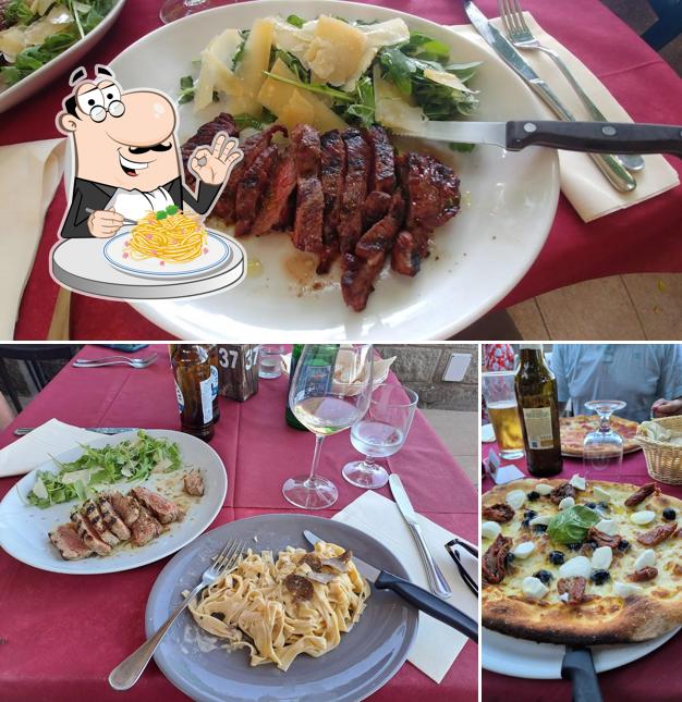 Spaghetti alla carbonara al La Piazzetta Ristorante Pizzeria Griglieria