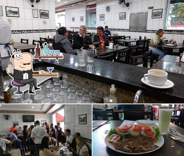 Sente em uma das mesas no Restaurante e Bar Taquari