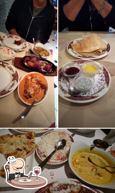 Еда в "Indian Tandoori Mixed Grill"