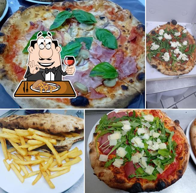 Scegli una pizza a Deciso Bar Pizzeria Caffè