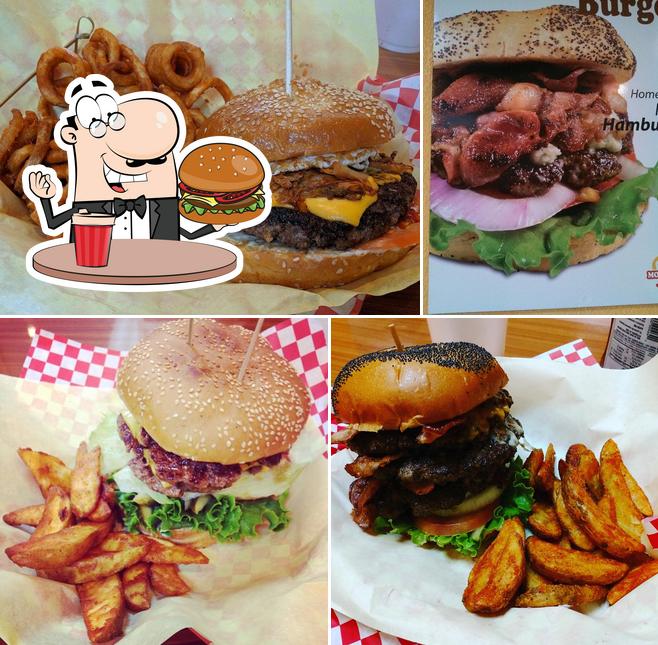 Mom's Burgers & Wings in Cross Roads Restaurant menu and reviews