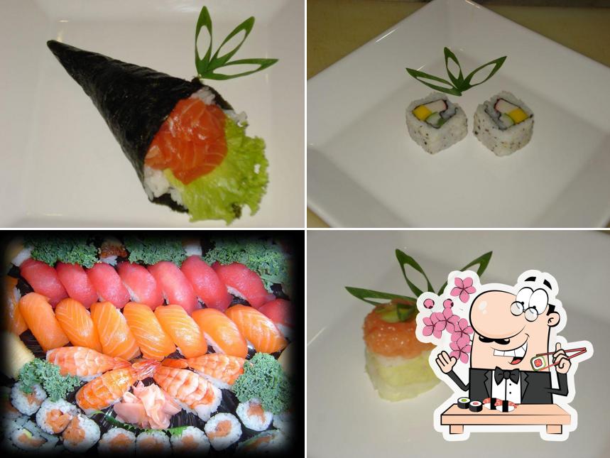 Rolos de sushi são disponibilizados no comida japonesa