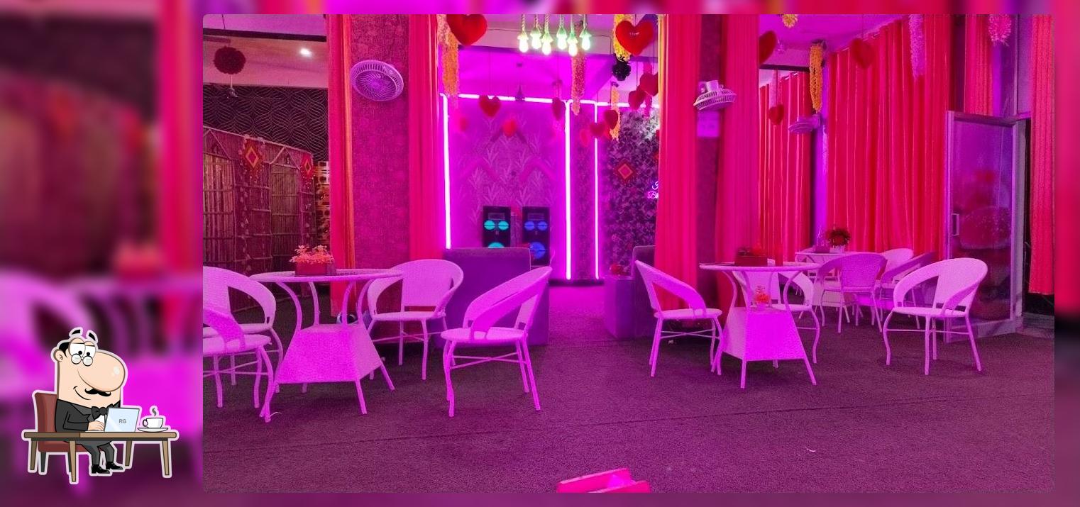 Dark Cafe