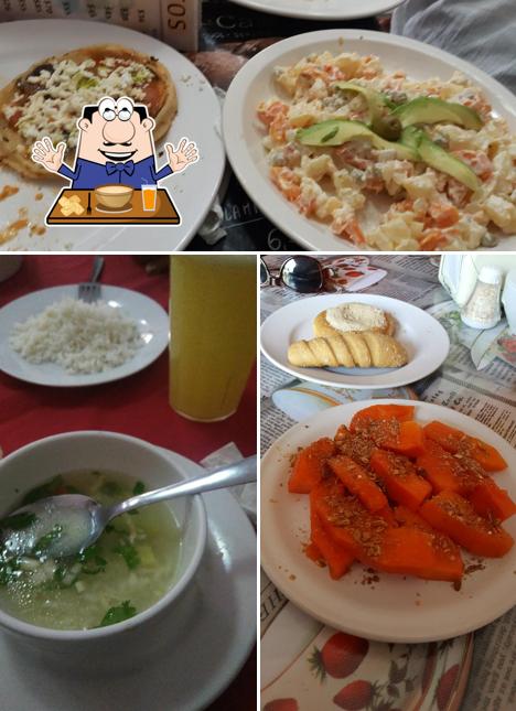 Meals at Portales Del Colonial