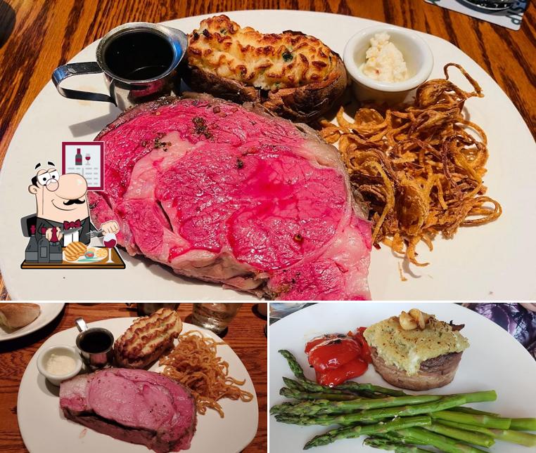 Les plats à base de viande sont disponibles à The Keg Steakhouse + Bar - Burnaby